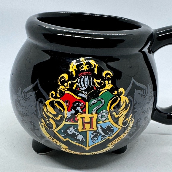 Silver Buffalo Black Jumbo Harry Potter Ceramic "Hogwarts" Cauldron Mug - Picture 6 of 9